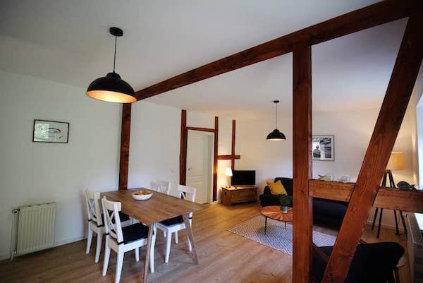 Große Wohnung - Blick in das Wohn- und Esszimmer