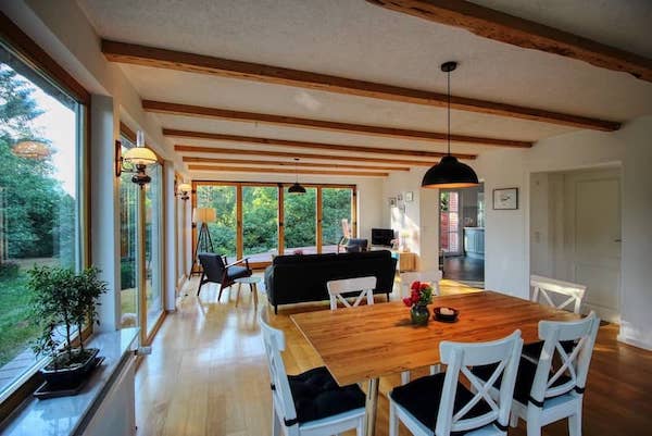 Wintergartenwohnung - geräumiger Essbereich